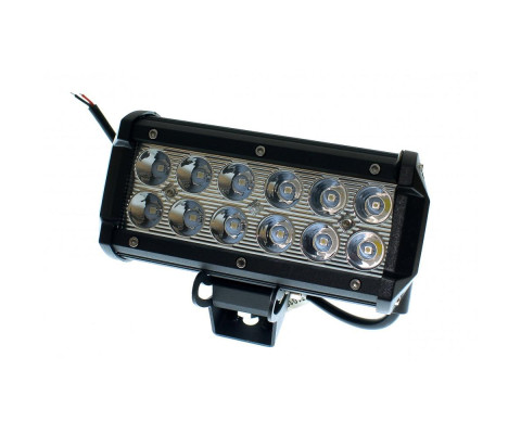 Светодиодная фара AllLight C-36W 12chip CREE 9-30V нижний крепеж Светодиодная фара AllLight C-36W 12chip CREE 9-30V нижний крепеж
