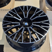 Replica BMW (B002) 9.5x22 5x112 ET37 DIA66.6 (gloss black machined face)