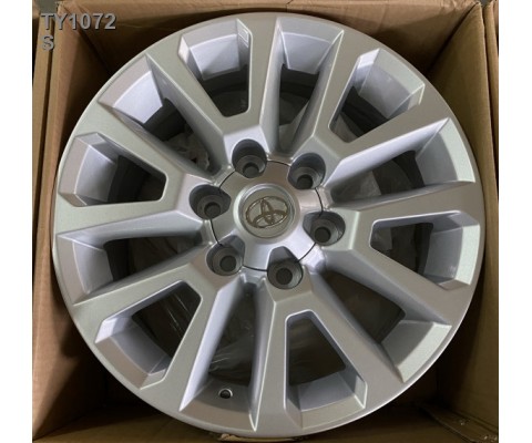 Replica Toyota (TY1072) 7.5x17 6x139.7 ET25 DIA106.1 (silver)