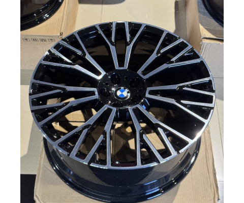 Replica BMW (B002) 10.5x22 5x112 ET43 DIA66.6 (gloss black machined face)